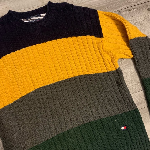 Vintage Tommy Hilfiger Sweater - Picture 2 of 2